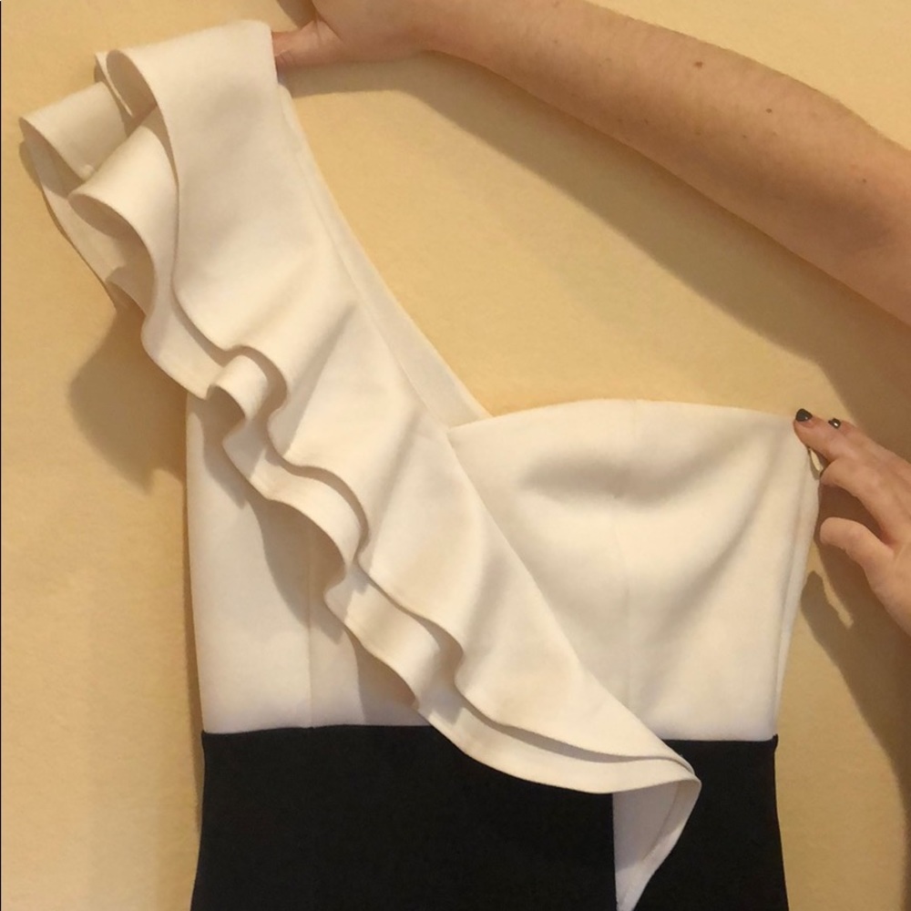 Chic One-Shoulder Dress